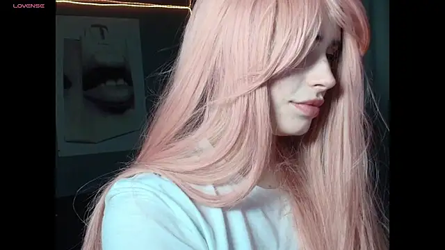 PieraMarch online show from April 14, 2026, 9:10 pm