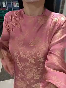 Meii-meyy online show from November 25, 2025, 7:03 pm