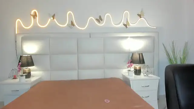 InnaVolkova online show from February 13, 2026, 2:02 pm