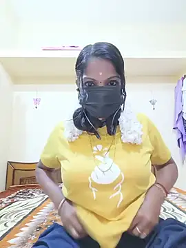 Snapshot of Tamil_Ishu chatting on July 8, 2026, 4:33 pm Tamil Ishu online show from July 8, 2026, 4:33 pm