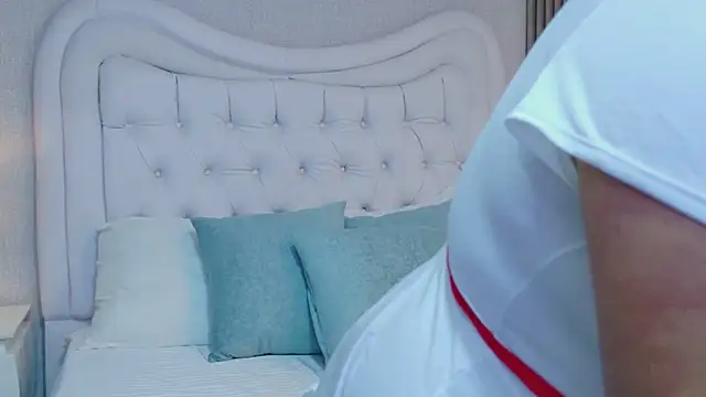 KiimBrooks online show from February 7, 2026, 11:14 am