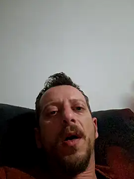 Snapshot of raducori chatting on April 1, 2026, 6:27 pm raducori online show from April 1, 2026, 6:27 pm