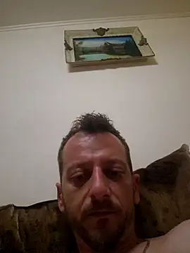 Snapshot of raducori chatting on June 6, 2026, 11:42 pm raducori online show from June 6, 2026, 11:42 pm