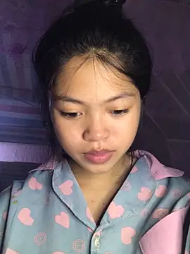 Snapshot of Thy00__ chatting on September 27, 2025, 6:29 am Thy00 online show from September 27, 2025, 6:29 am