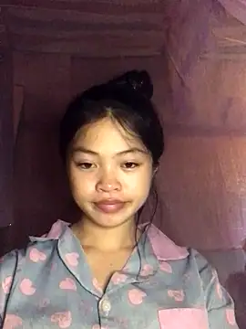 Snapshot of Thy00__ chatting on October 8, 2025, 3:42 pm Thy00 online show from October 8, 2025, 3:42 pm