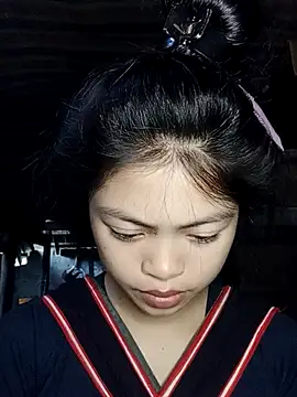 Snapshot of Thy00__ chatting on October 24, 2025, 7:27 am Thy00 online show from October 24, 2025, 7:27 am