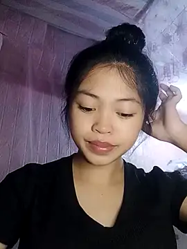 Snapshot of Thy00__ chatting on October 30, 2025, 3:13 pm Thy00 online show from October 30, 2025, 3:13 pm