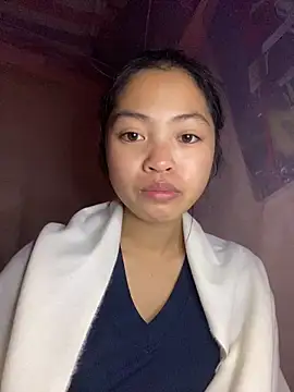 Snapshot of Thy00__ chatting on February 8, 2026, 6:28 am Thy00 online show from February 8, 2026, 6:28 am