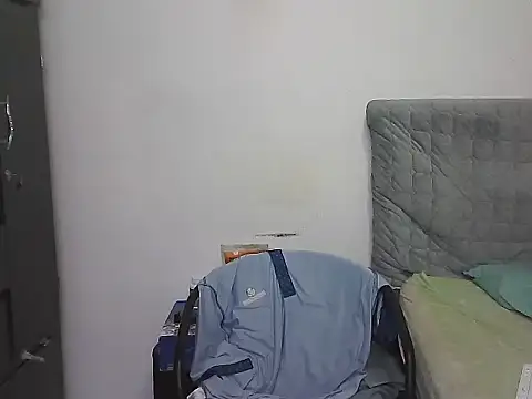 morenocabro10 online show from February 3, 2026, 8:25 pm