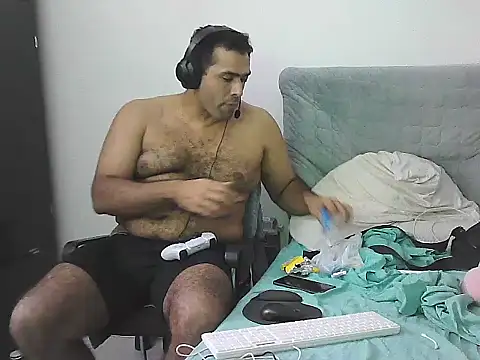 morenocabro10 online show from April 22, 2026, 5:10 am