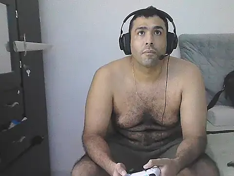 morenocabro10 online show from May 18, 2026, 4:07 am