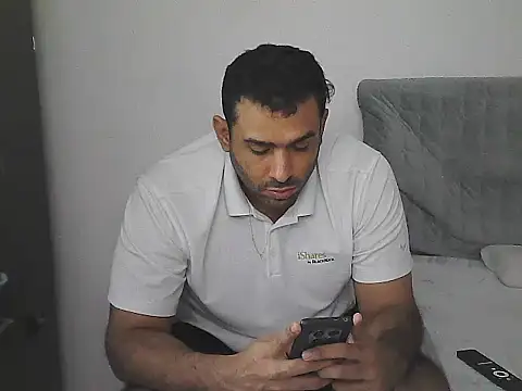 morenocabro10 online show from May 31, 2026, 4:31 am