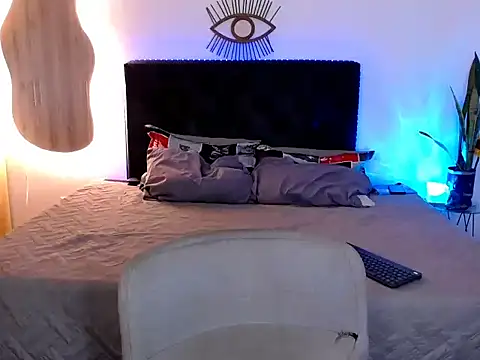 NoahDevil18 online show from September 28, 2025, 10:48 pm