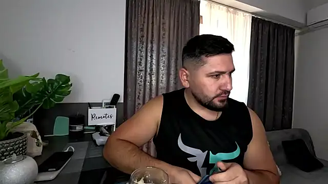 Snapshot of Gold_Alpha_Boy chatting on October 15, 2025, 8:36 am Gold Alpha Boy online show from October 15, 2025, 8:36 am