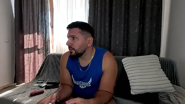 Snapshot of Gold_Alpha_Boy chatting on October 17, 2025, 10:40 am Gold Alpha Boy online show from October 17, 2025, 10:40 am