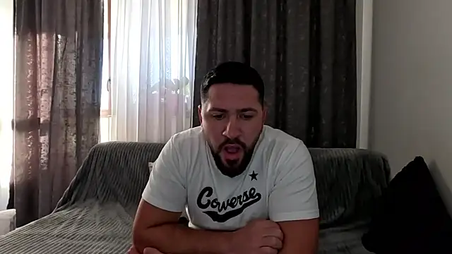 Snapshot of Gold_Alpha_Boy chatting on October 20, 2025, 1:11 pm Gold Alpha Boy online show from October 20, 2025, 1:11 pm