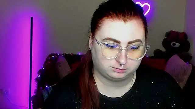 Alicia love00 online show from April 13, 2026, 11:27 am