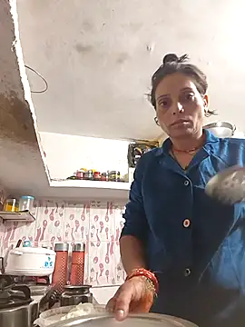 ISHANI-SINGH online show from November 28, 2025, 2:36 am