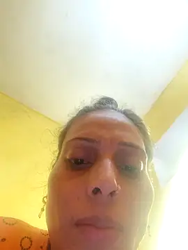 ISHANI-SINGH online show from April 12, 2026, 3:11 am