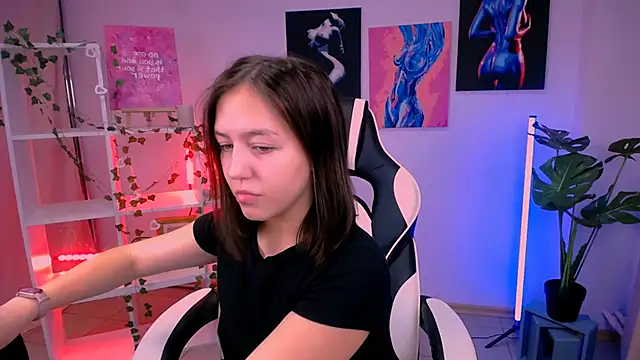 CindySparkl online show from October 10, 2025, 3:05 am