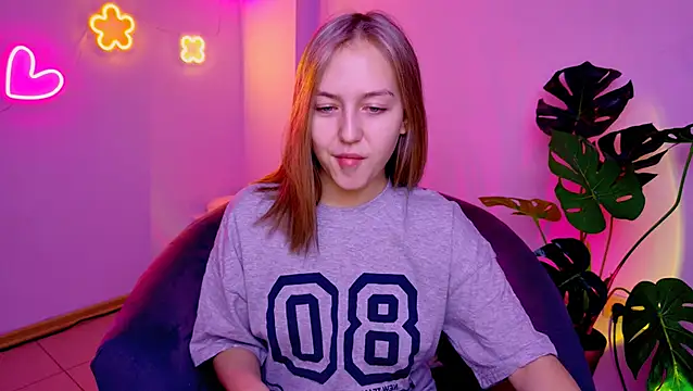 CindySparkl online show from February 6, 2026, 3:33 am