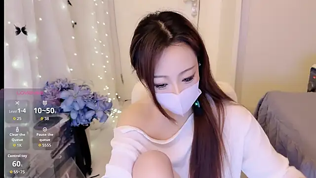 charlotte520 online show from March 15, 2026, 11:44 pm