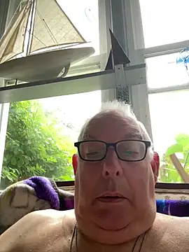 CharlieWeaver22 online show from June 28, 2026, 10:43 am