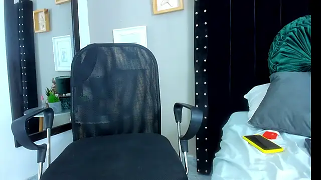 Mathewboy1 online show from September 12, 2025, 11:48 pm