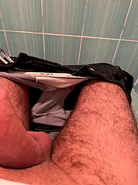 Cruel00 online show from November 12, 2025, 4:07 pm