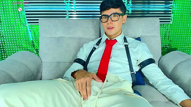 CamiiGuzmanX online show from March 27, 2026, 9:36 pm