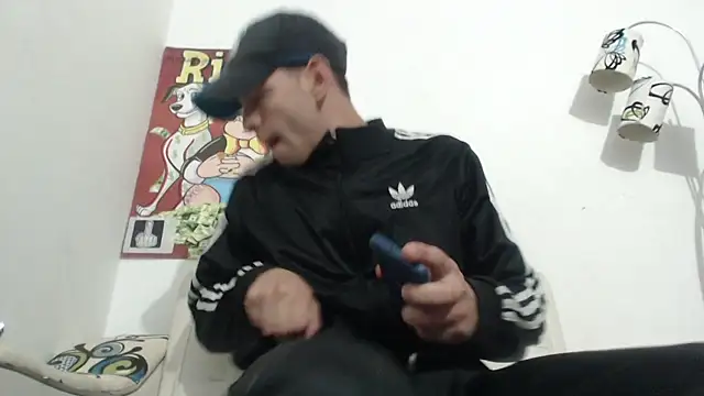 Thomasjons  online show from December 3, 2025, 10:08 pm