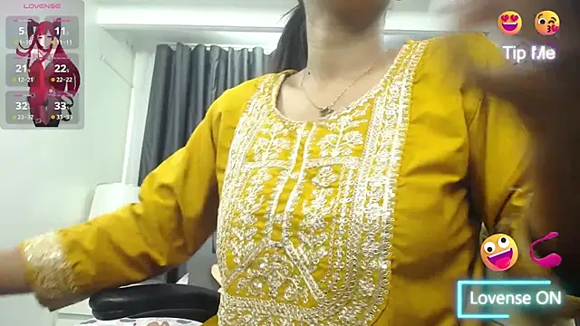 Snapshot of kairadayamai chatting on June 9, 2026, 11:55 am kairadayamai online show from June 9, 2026, 11:55 am