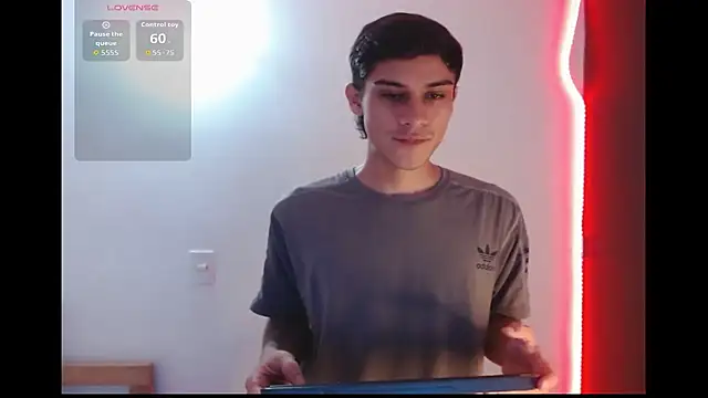 axel davis  online show from October 17, 2025, 5:32 am