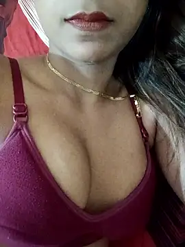 payalsharma95 online show from May 20, 2026, 7:14 am
