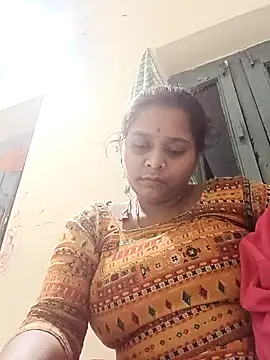 Snapshot of Hot_crety chatting on June 26, 2026, 6:12 pm Hot crety online show from June 26, 2026, 6:12 pm