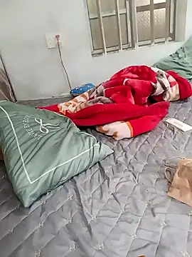 MinhChauXXX19 online show from October 19, 2025, 8:15 am