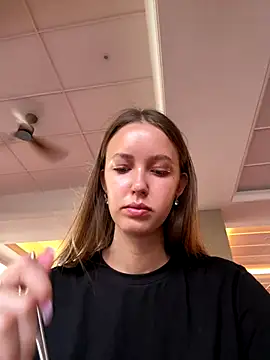 ElliRose online show from October 13, 2025, 1:27 am