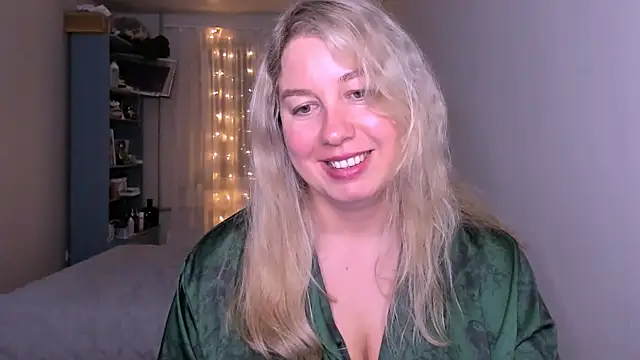 Snapshot of NancySanders chatting on May 16, 2026, 7:56 pm NancySanders online show from May 16, 2026, 7:56 pm