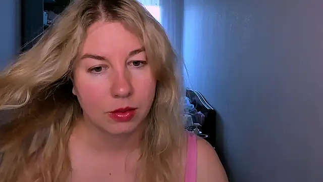 Snapshot of NancySanders chatting on June 10, 2026, 2:01 am NancySanders online show from June 10, 2026, 2:01 am