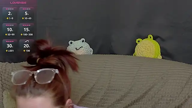 ElzaBlis online show from November 10, 2025, 5:12 pm