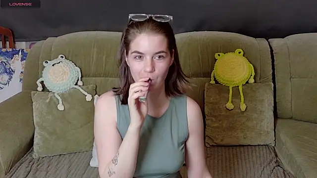 ElzaBlis online show from March 26, 2026, 3:39 pm