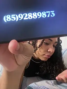 jhennyfer online show from February 5, 2026, 5:01 am