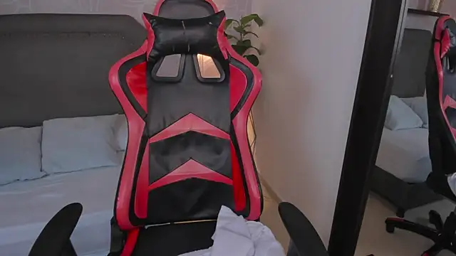 anagil  online show from March 2, 2026, 2:02 pm