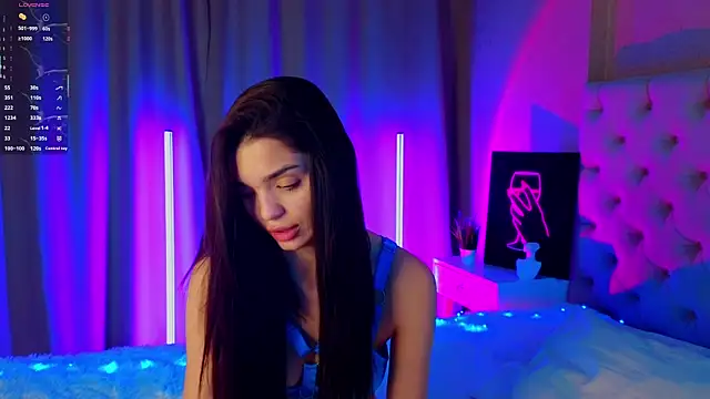 MarciaMarshall online show from December 15, 2025, 8:35 pm