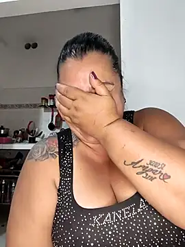 NARNYALABELLA online show from February 27, 2026, 11:05 pm