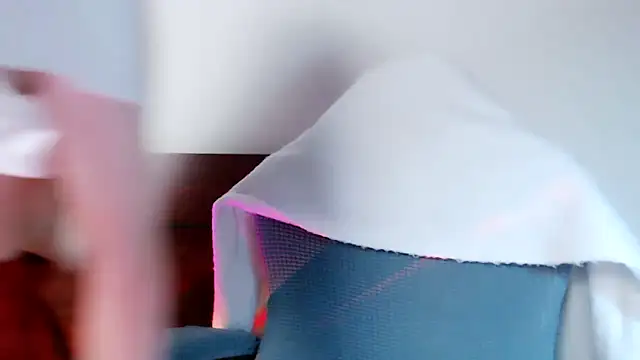 Snapshot of Cam-Ly chatting on December 20, 2025, 3:30 pm Cam-Ly online show from December 20, 2025, 3:30 pm