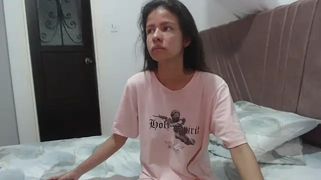 Snapshot of nathaly_jones_ chatting on March 5, 2026, 12:23 pm nathaly jones online show from March 5, 2026, 12:23 pm