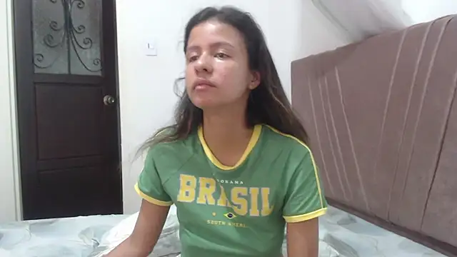 Snapshot of nathaly_jones_ chatting on April 1, 2026, 1:41 pm nathaly jones online show from April 1, 2026, 1:41 pm