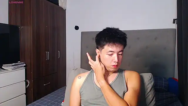 Snapshot of Addictiveboi chatting on March 4, 2026, 3:56 am Addictiveboi online show from March 4, 2026, 3:56 am