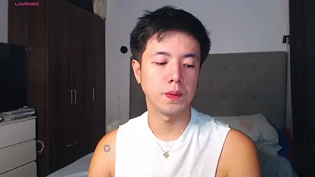 Snapshot of Addictiveboi chatting on March 22, 2026, 6:17 am Addictiveboi online show from March 22, 2026, 6:17 am